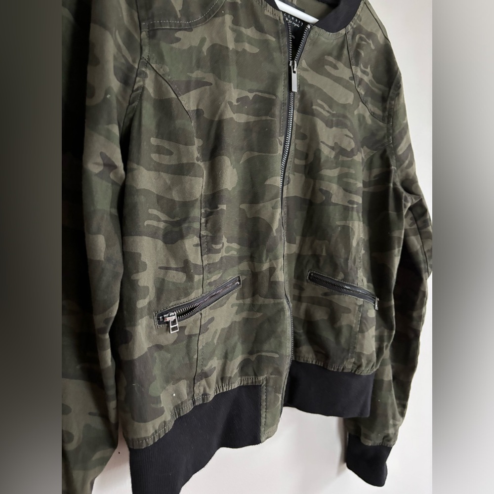 Sanctuary Camo Bomber Jacket from Anthropologie, size medium - Picture 4 of 8